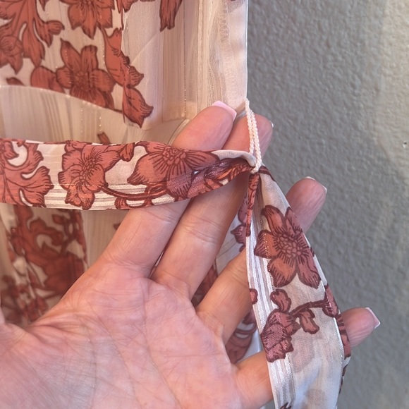 Beautiful flowy summer floral dress size 6 - Picture 8 of 14